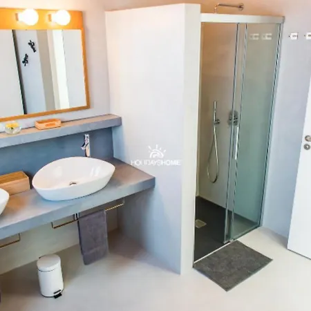Luxury 'la Bonita' With Private Heated Pool, Bbq & Free Wifi- Suiteable For Familiesfriends Villa