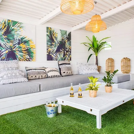 Luxury 'la Bonita' With Private Heated Pool, Bbq & Free Wifi- Suiteable For Familiesfriends Corralejo