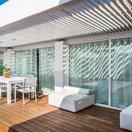 Villa Luxury 'la Bonita' With Private Heated Pool, Bbq & Free Wifi- Suiteable For Familiesfriends