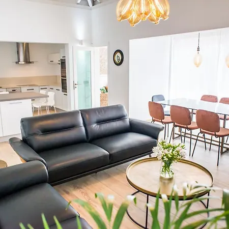 Villa Luxury 'la Bonita' With Private Heated Pool, Bbq & Free Wifi- Suiteable For Familiesfriends Corralejo
